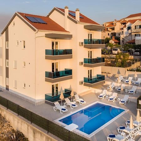 Apartments Blueview Postira Exterior photo