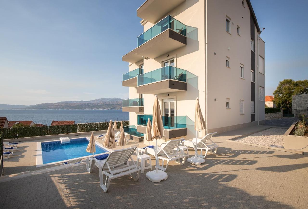 Apartments Blueview Postira Exterior photo