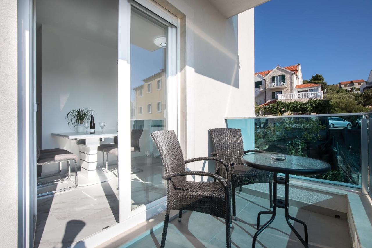 Apartments Blueview Postira Exterior photo