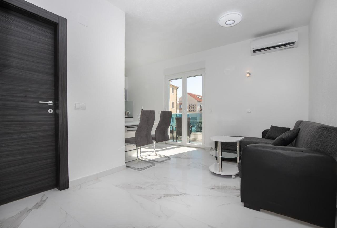 Apartments Blueview Postira Exterior photo