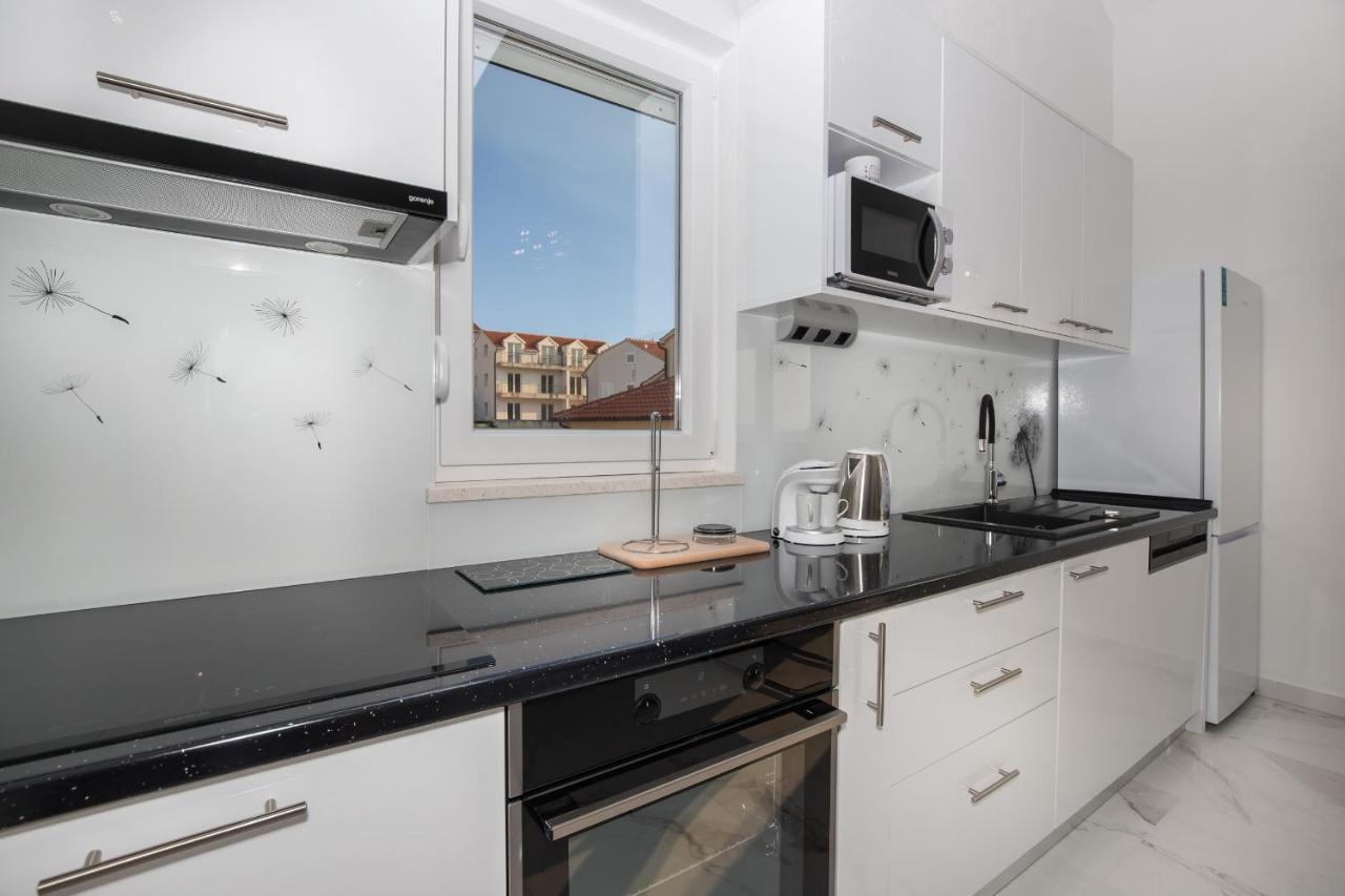 Apartments Blueview Postira Exterior photo